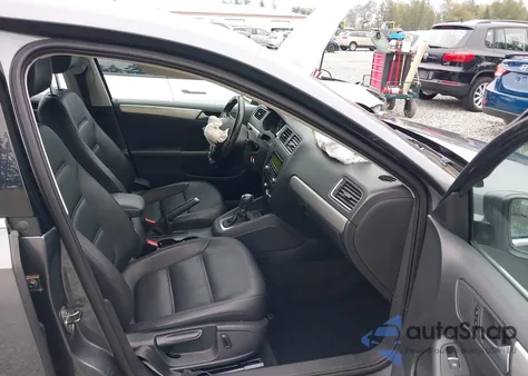 2013 Volkswagen Jetta 2.5L Se из США, поврежденный, VIN 3VWDP7AJ9DM395079